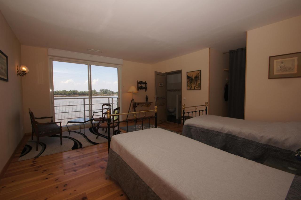 Chateau D'Esther Hotel Saint-Loubes Bagian luar foto
