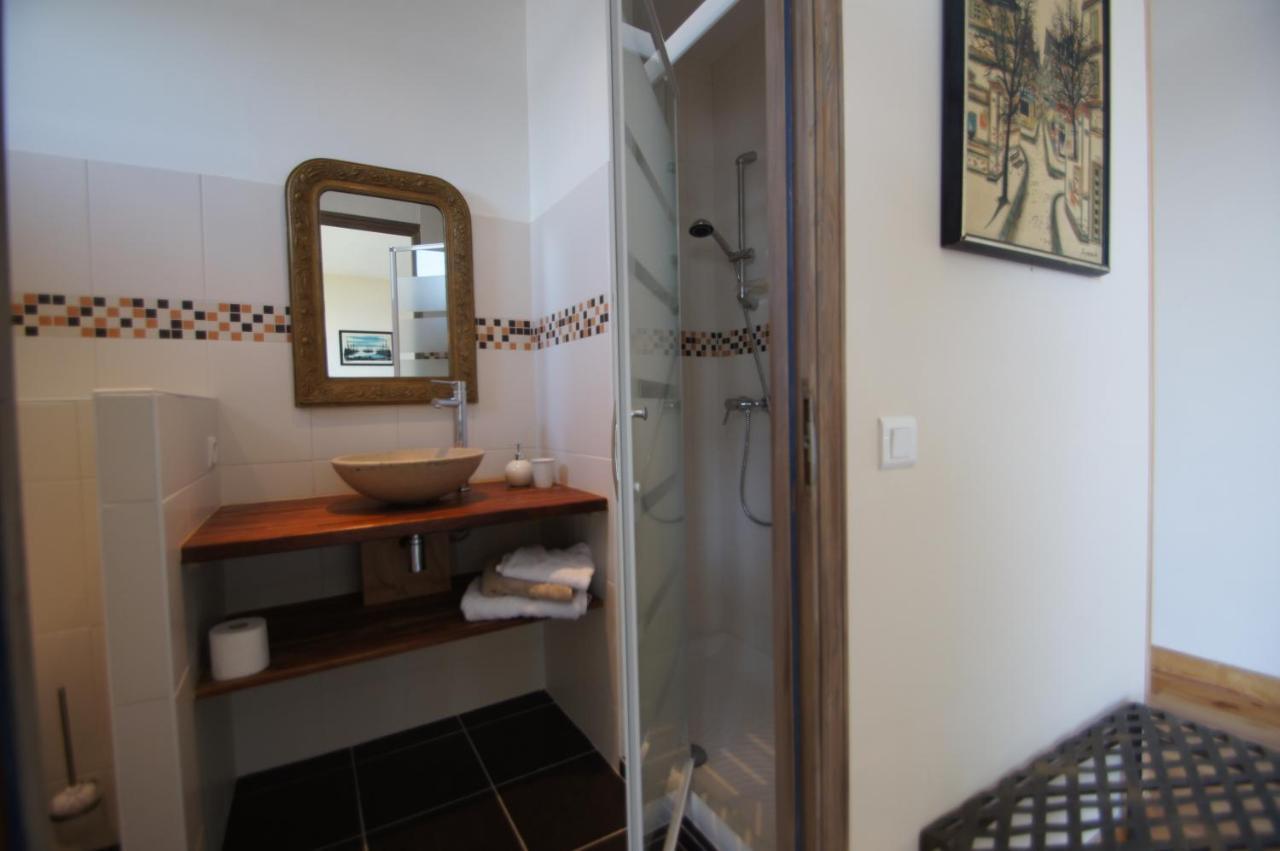 Chateau D'Esther Hotel Saint-Loubes Bagian luar foto